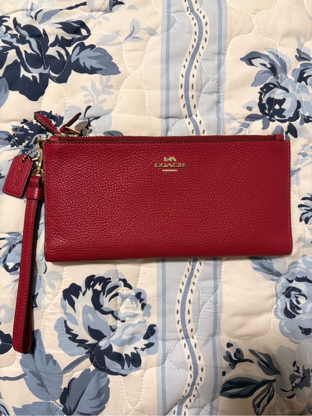 Coach pink Pebbled Leather Wristlet Clutch with Gold Hardware
